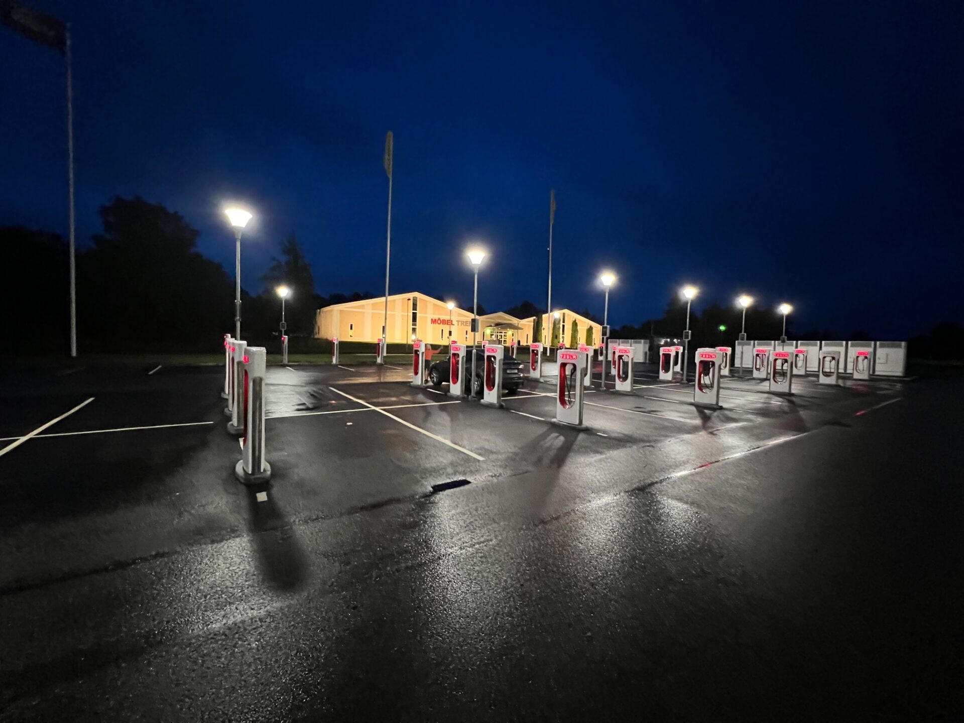 Tesla Model Y Mantorp Supercharger